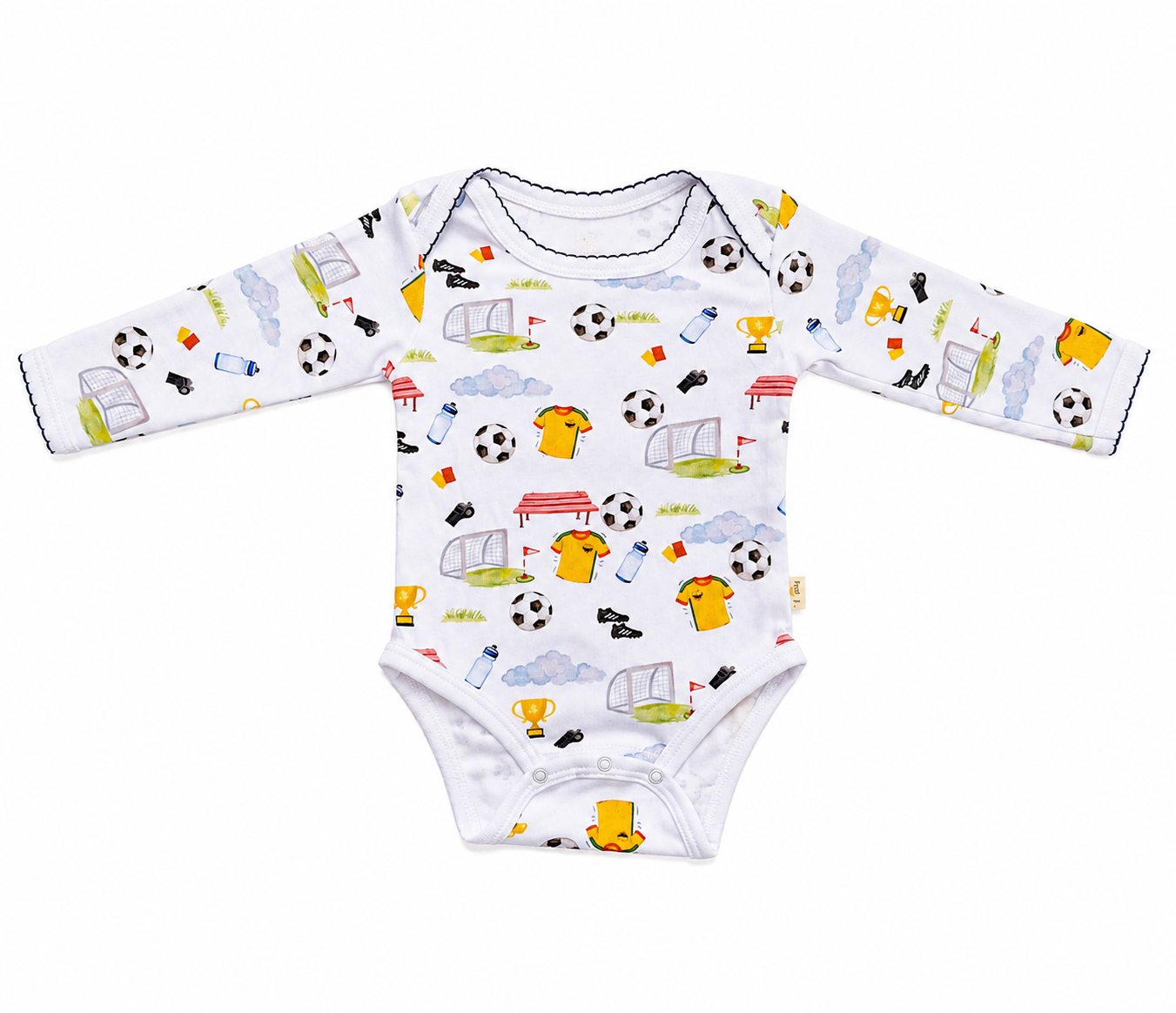Vista frontal de body en algodon peruano, para bebé de manga larga con estampado de futbol y seleccion colombia, hecho en colombia.