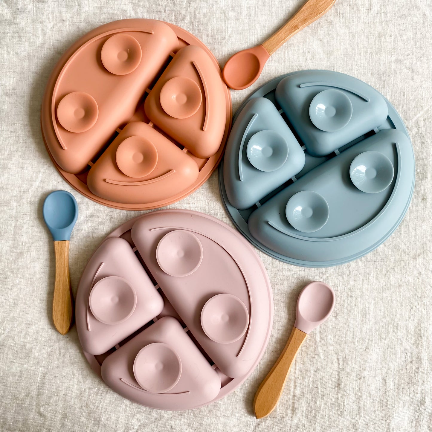 Plato de silicona rosa baby